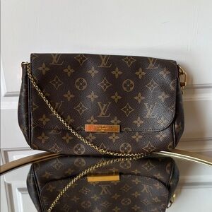 Louis Vuitton FavoriteBrown Monogram Chain Bag